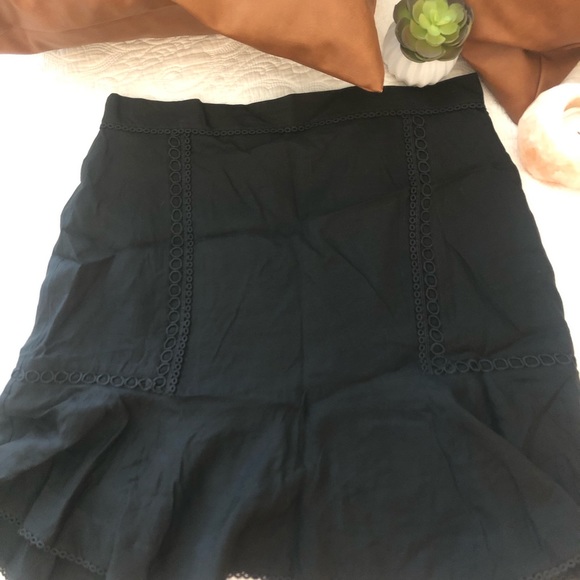 Black summer skirt - Picture 2 of 4